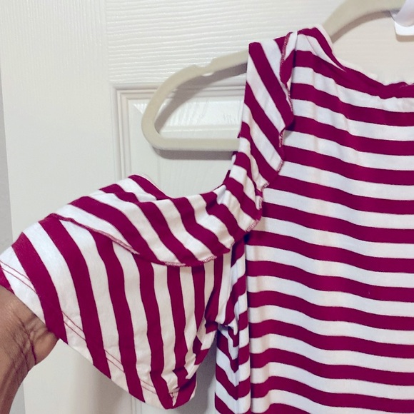 Gibson Women’s Cold Shoulder High Low Top | Size: Large | Color: Red & White - Picture 3 of 8